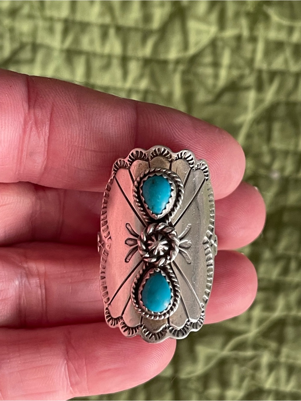 BEAUTIFUL OLD PAWN RUNNING BEAR NATIVE AMERICAN 925 TURQUOISE SHIELD RING SIZE 9 - Picture 5 of 9
